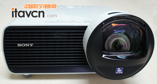 SONY VPL-SX135